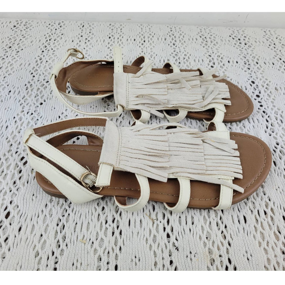 Old Navy Cream Tiered Tassel Gladiator Flats Sandals Shoes Women's Size 7 - Picture 2 of 9